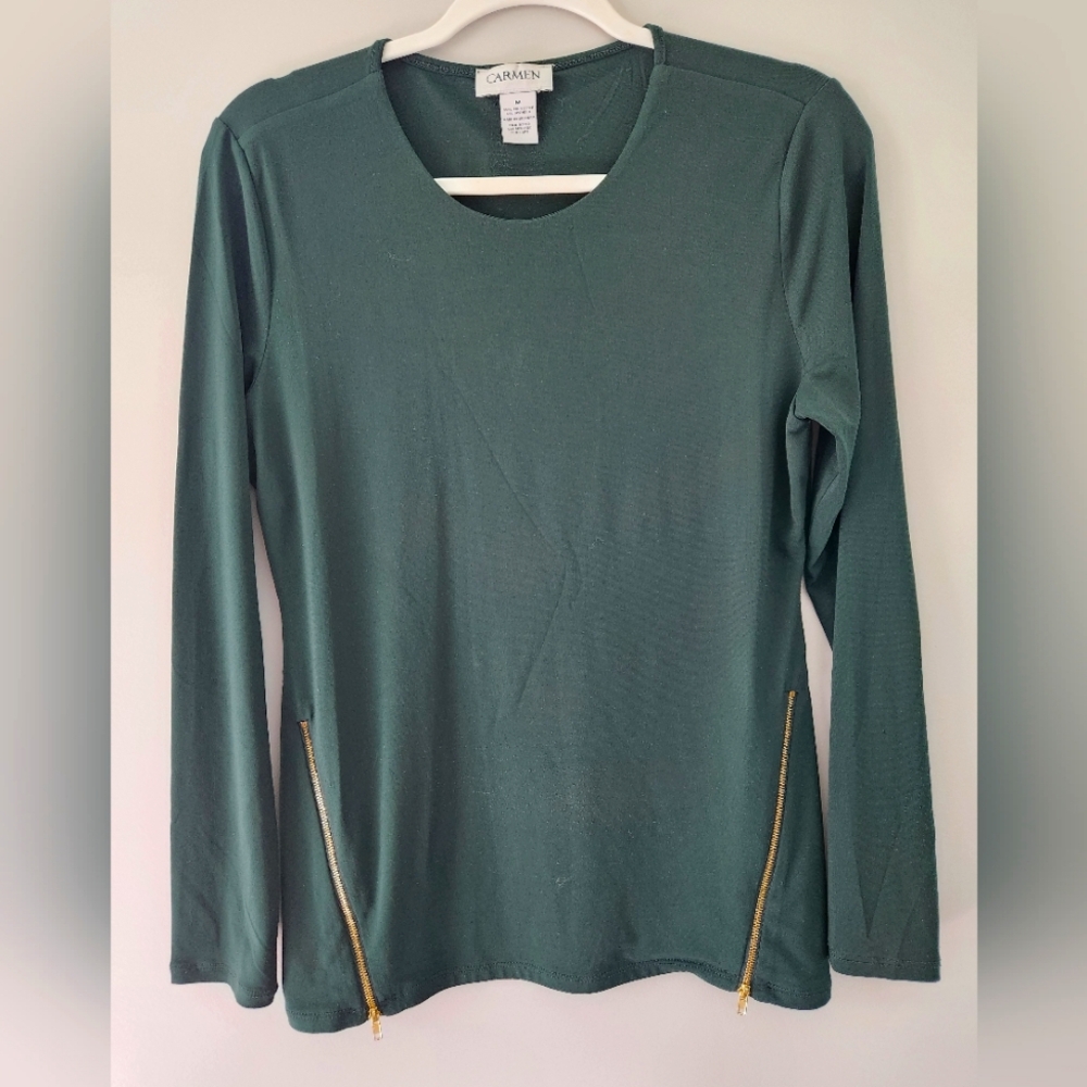 Carmen Marc Dark Green Long Sleeve Lightweight top with Gold Zipper deta…